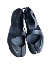 Load image into Gallery viewer, 2015 NIKE RIFT</br>“Topographic" Sandal</br>(9-9.5US)