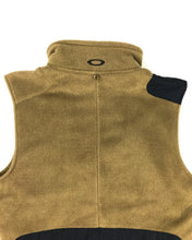 Load image into Gallery viewer, Oakley Paneled Fleece Gilet (Early 2000’s)(L)