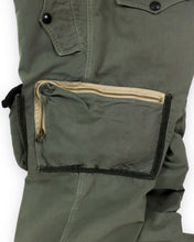 Load image into Gallery viewer, SAGE DE CRET Multi-Pocket Cargo Pants (Early 2000’s)(30-33”)