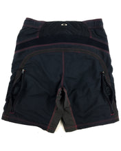 Load image into Gallery viewer, OAKLEY Ventilated Mountain Bike Shorts (Early 2000’s)(31-35)