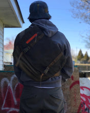 Load image into Gallery viewer, VISVIM E-CAT BALLISTIC Elk Leather/ Cordura Messenger Bag