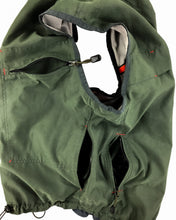 Load image into Gallery viewer, GAP Technical Vest (Early 2000’s)(M)