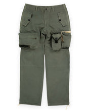 Load image into Gallery viewer, SAGE DE CRET Multi-Pocket Cargo Pants (Early 2000’s)(30-33”)
