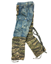 Load image into Gallery viewer, Talking About The Abstraction Illusion Cargos (2000s) (30)