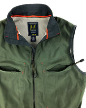 Load image into Gallery viewer, GAP Technical Vest (Early 2000’s)(M)